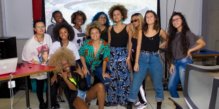 Escola itinerante de DJ para mulheres, Todas Podem Mixar Tour começa em agosto