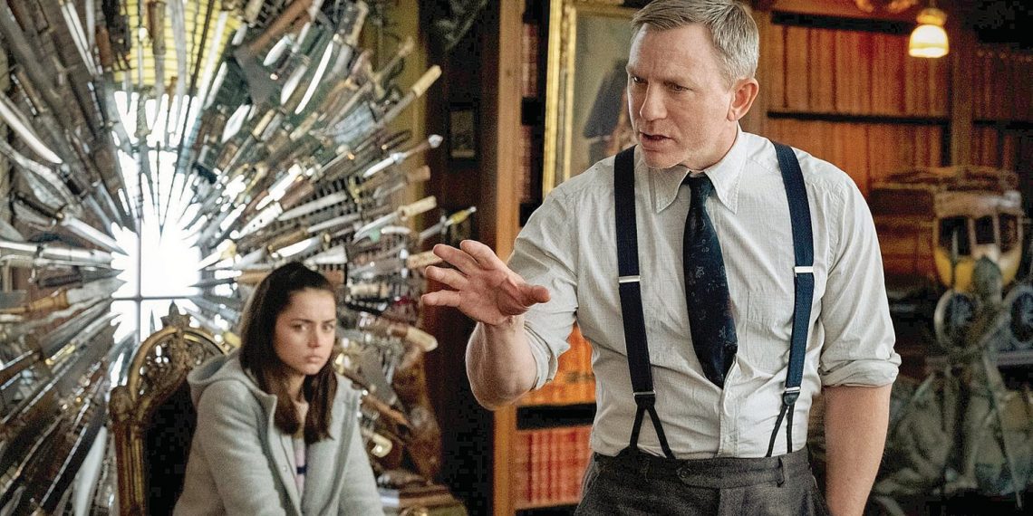 Entre Facas e Segredos | Crítica