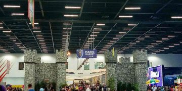 Spoiler Night – CCXP22 | Mercado Livre Medieval, estande da Netflix, HBO Max e Bruna Marquezine na Loja da DC!