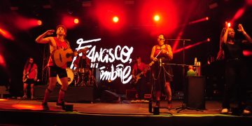 Francisco El Hombre no Palco Corcovado