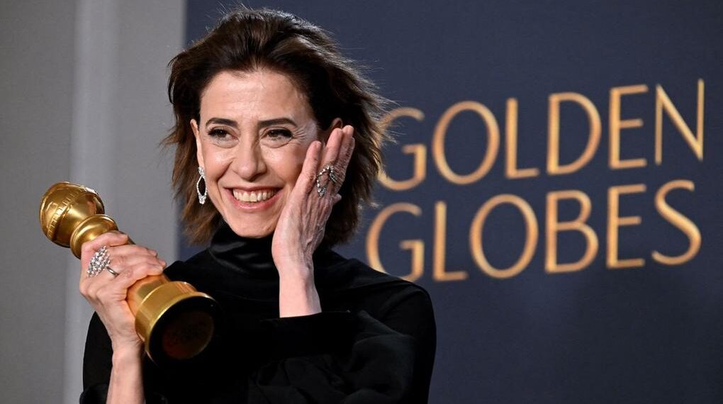 Fernanda Torres faz história como vencedora no Globo de Ouro