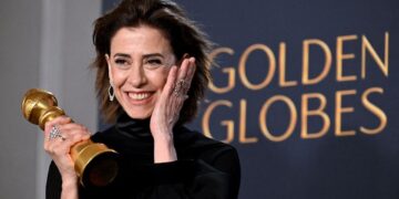 Fernanda Torres faz história como vencedora no Globo de Ouro